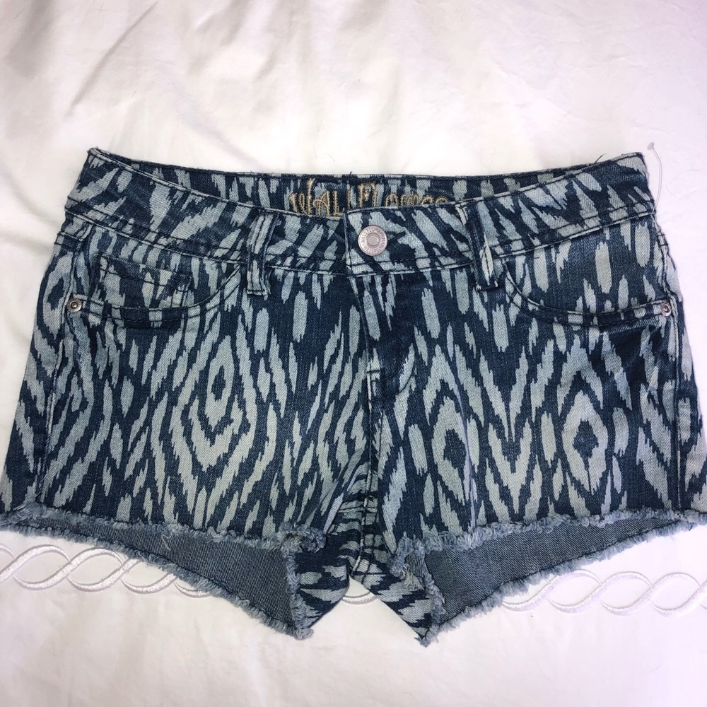 Blue and White Wall Flower Jean Shorts